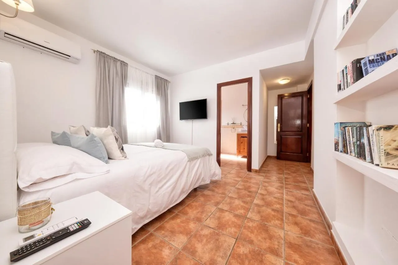 Villa Aurelia-Pool, Jacuzzi And Solarium Playa Blanca  Playa Blanca (Lanzarote)