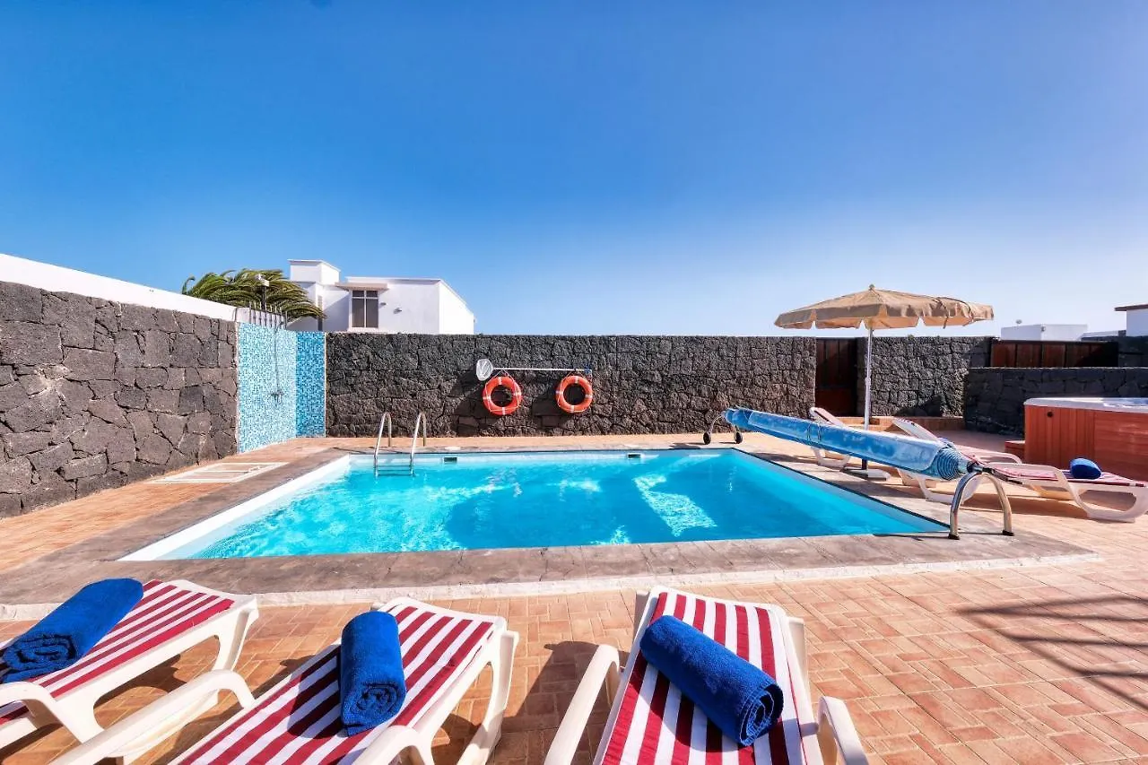 Villa Aurelia-Pool, Jacuzzi And Solarium Playa Blanca