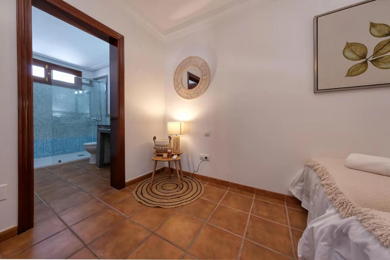Villa Aurelia-Pool, Jacuzzi And Solarium Playa Blanca  Playa Blanca (Lanzarote)
